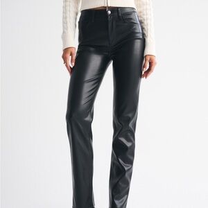 Abercrombie & Fitch ‘The 90s Straight Ultra High Rise’ leather pants